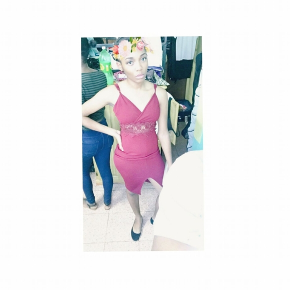 Meet your Posher, Joelle - Picture 1 of 1